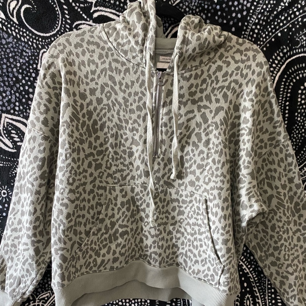 American Eagle Cropped Leopard Print Hoodie